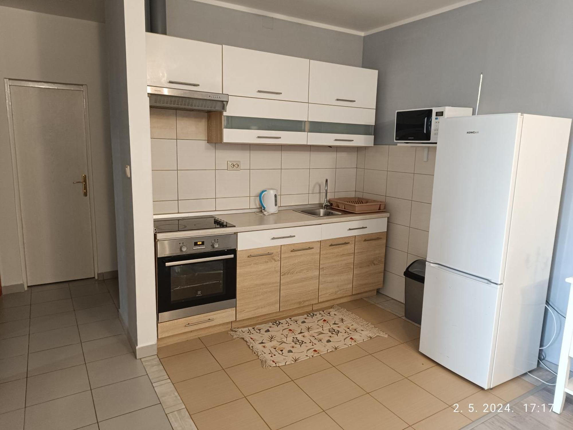 Leonica Appartement Omiš Buitenkant foto