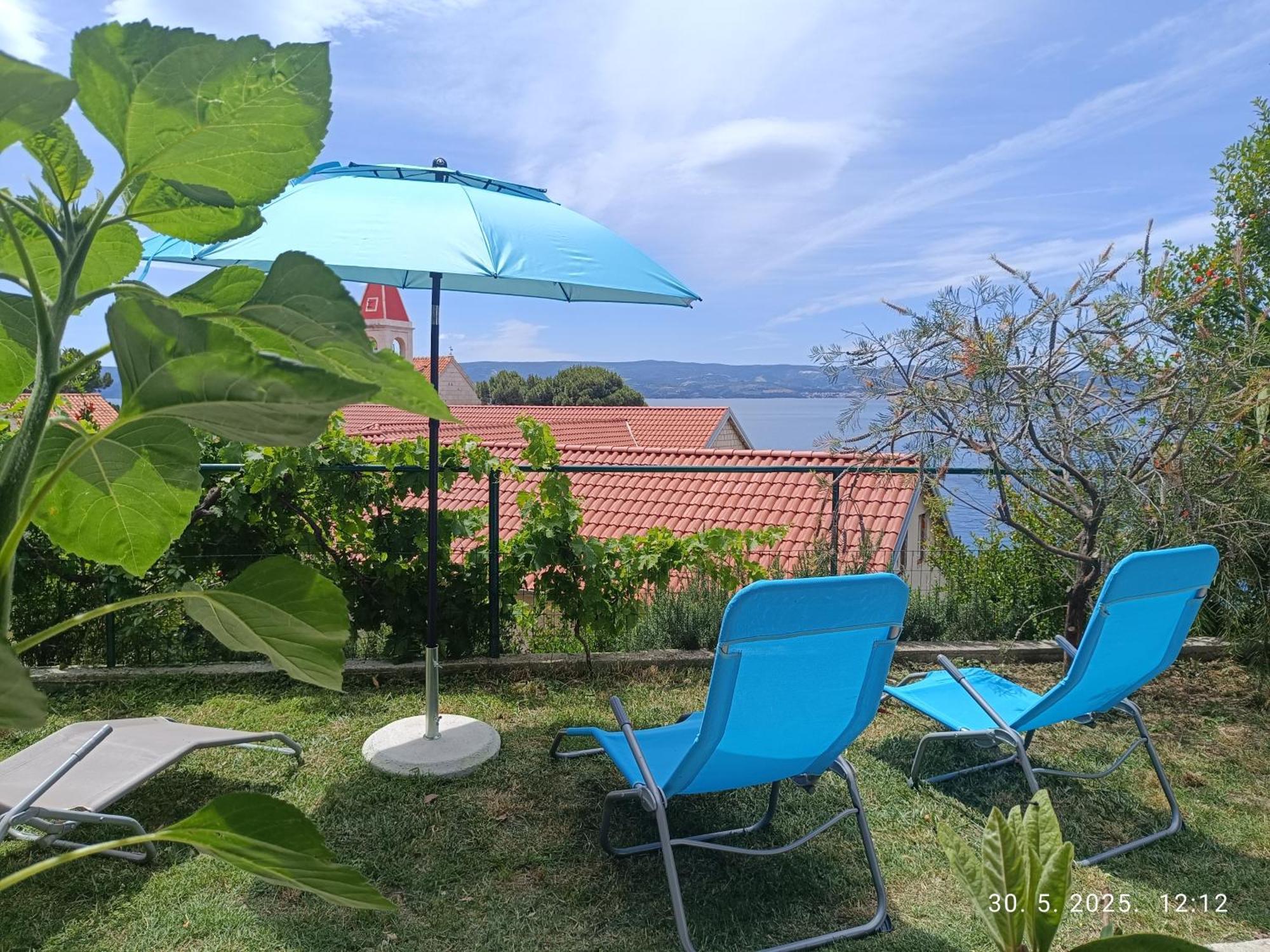 Leonica Appartement Omiš Buitenkant foto